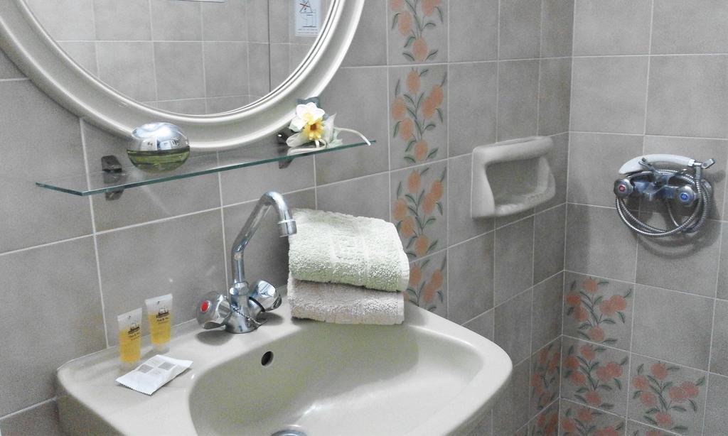 Ostria Eressos Rooms Skala Eresou Exterior photo